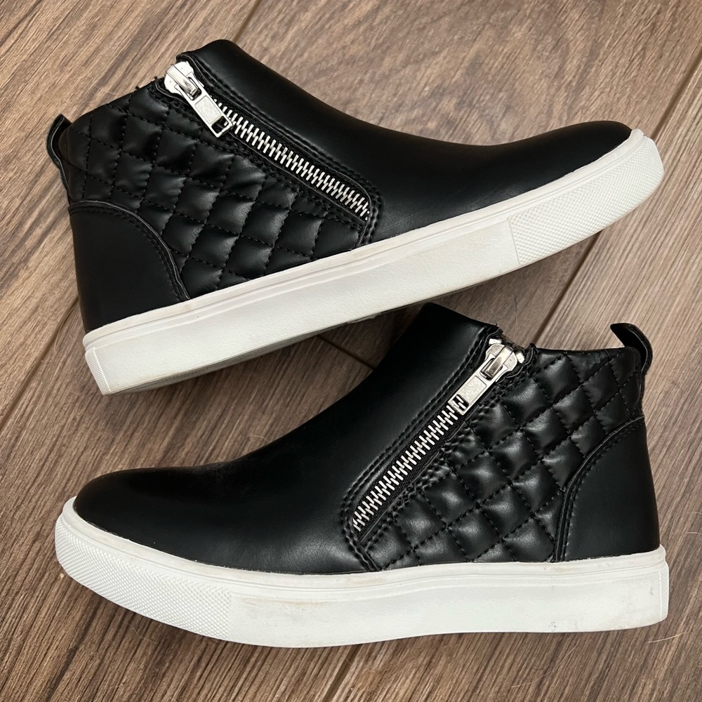 Steve Madden Jreggie Girls Black Quilted high Top Sneakers Size 2